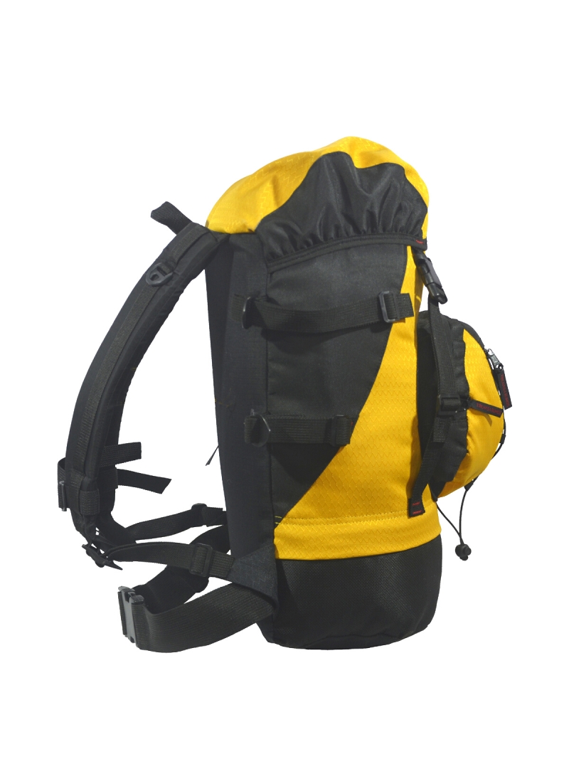 Mochila 30L Crampon Amarelo Com Preto Trilhas e Rumos